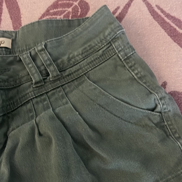 COPY - Bebop Cutoff Jean Shorts - Picture 3 of 4